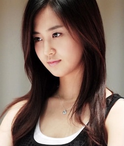  If I have to be honest, Yuri is zaidi beautiful than Yoona. Yoona is very pretty but Yuri just has a but zaidi attractiveness in her than Yoona. Just admit that Yuri is zaidi beautiful because, she's also known as a gorgeous goddess 💕