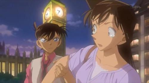 When I saw this scene,I felt it was really romantic when Shinichi confess his love to Ran in front of everyone in London...