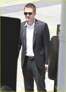  my sexy baby wearing black and white filming his new movie,Maps to the Stars