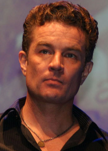  Loved James as Spike (especially on "Angel"), but found a pic of him from a con (as a contrast to all the Spike pics ;) )