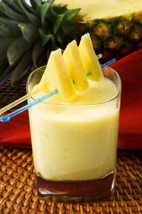  pineapple zalamero, batido de frutas