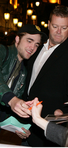 my gorgeous Robert with his bodyguard,Dean.Thank toi for guarding my gorgeous baby's body<3