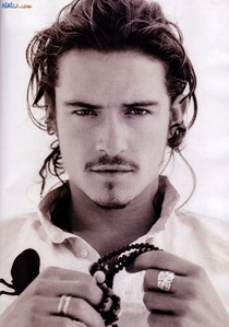  my 2nd fave British babe,Orlando Bloom with rings on both hands<3