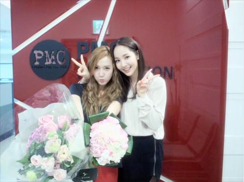  jessica and park min young<3 im not sure if they are best Marafiki but they are really close friend