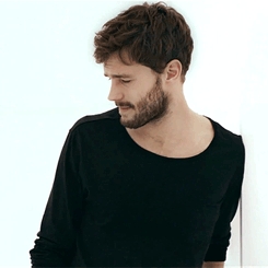  Jamie is just delicious in a jumper<3