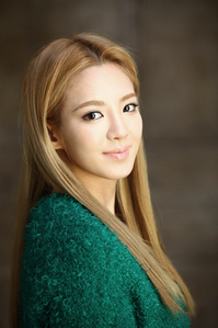  Hyoyeon , because the other members ব্যক্ত that she is like the mother of Snsd
