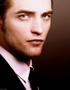  Robert is my EVERYTHING<3