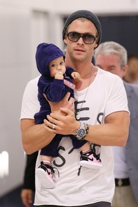  Chris Hemsworth and his daughter,India Rose<3