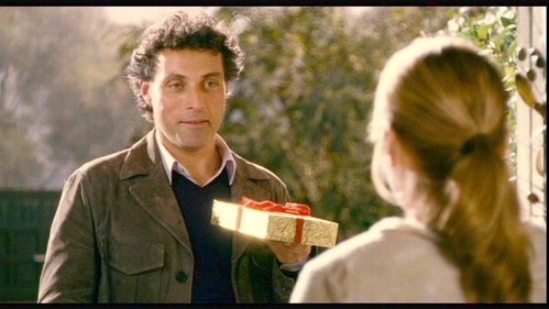  Rufus Sewell in "The Holiday" which I watched last night (well about 12:30 - 2am) hehe. =)