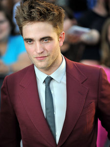 love the red suit on my red hot Robert<3