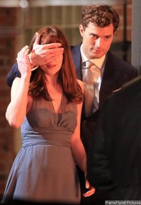  a new pic of Jamie and Dakota filming a scene from Fifty Shades of Grey from Jan 18<3