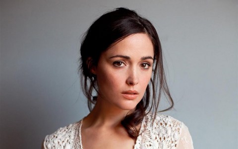  Rose Byrne plays Patrick Wilson's wife in Insidious 1 and 2