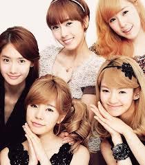  Mother: Sunny Sisters, 1st: Tiffany 2nd: Yoona 3rd: Hyoyeon 4th: Me I would be closest to Hyoyeon out of the three:) Couldn't find a pic with just the four of them:(