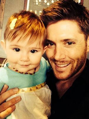  Jensen with his daughter JJ which was ilitumwa this week on twitter kwa Danneel Looks just Daddy I think