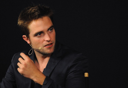 my gorgeous Robert with a what look on his gorgeous face<3