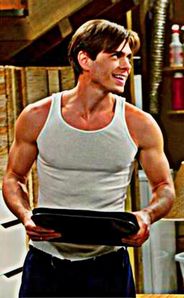  Yummy arms!!!!! :P
