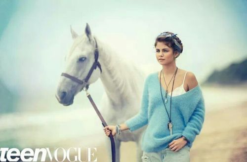 selena with a horse