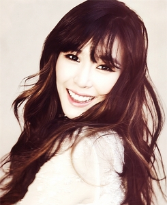  Tiffany has the sweetest smile ever*o*☜❤☞