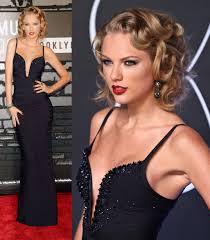 Taylor Swift In A Gown =)
Hope You Like It  :D