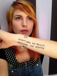  Hayley Williams of Paramore has eleven tattoos, but her three wrist tatouages are my favorites.