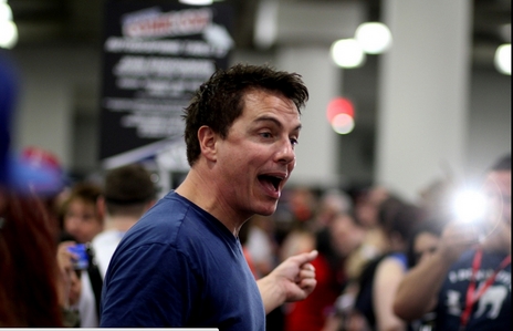  John Barrowman. He has the biggest दिल I have ever known<3