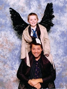  Misha being adorable with a young fan! <3