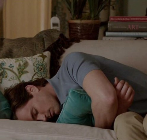  Silence please, Neal needs his beauty sleep! (from 5x04 - Controlled Interest - I just Cinta this pic and it always has me "awwing" at its cuteness) <333333