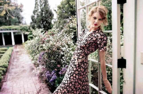 Is this ok? Taylor with flowers :D 