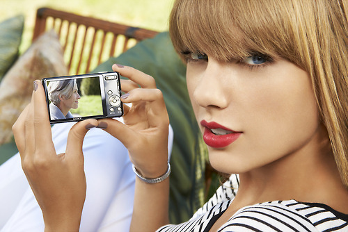 my pic of Tay with a camera:)