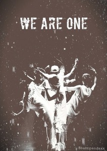  [b]We Are One[/b] - [i][u]EXO[/i][/u]