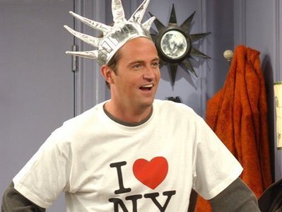  Matthew Perry wearing a Statue Liberty crown <33333