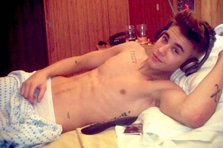 Wish he was on my bed *_*