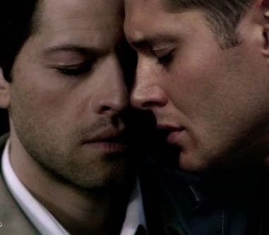  Destiel to be completely canon. Haha