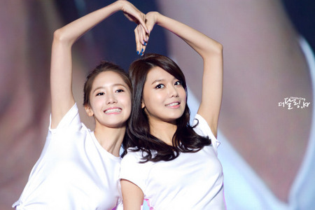  i like yoona and soo young but the most yoona she's my first