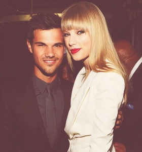 mine,I'm also including links


http://www.fanpop.com/clubs/taylor-lautner-and-taylor-swift/images/14698003/title/valentines-day-screencap

http://www.justjared.com/photo-gallery/2568138/taylor-swift-taylor-lautner-teen-choice-awards-03/fullsize/