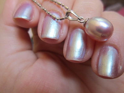  Pearly nail polish is my favourite!