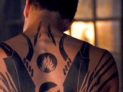  Tobias(Four)Eaton,from Divergent with a very sexy full back tattoo<3