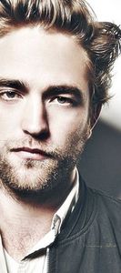  I'd say 2014 was a jaar of changes for Robert.It was a tumultous jaar for him,good and bad<3