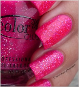  merah jambu nail polish :)