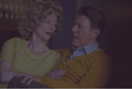  Bowie has some nice 음악 비디오 with great stars (here: Tilda Swinton)