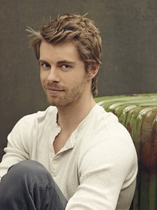  Luke Mitchell with light colored hair<3