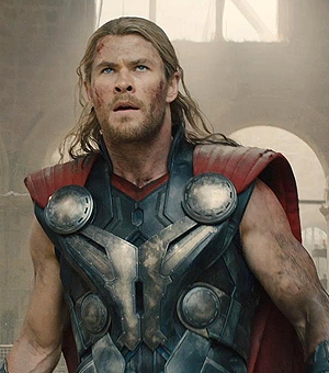  Chris with long Thor-hair<3