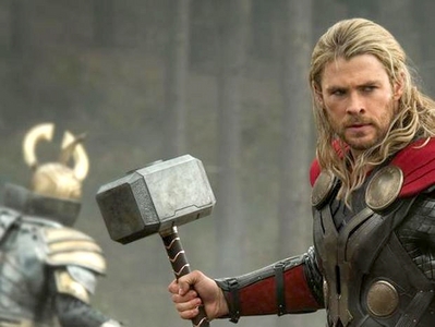  Thor and his hammer<3