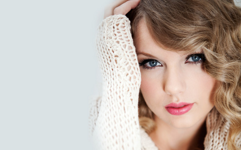 http://dopemag.co/wp-content/uploads/2014/12/Taylor-Swift-innocent-look.jpg?dc2b78