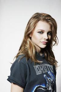 My icon is of Chloe Moretz, why is she my icon, because I think she is a great actress and I really admire her.