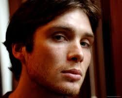  Cillian Murphy Smells ... Like a Sexy Man | found on www.mybeautybunny.co MDR , no doubt he does !