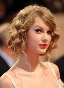  Here http://fashionnitti.com/wp-content/uploads/2014/05/Taylor-Swift-Short-Haircut-2014.jpg