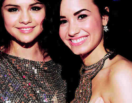  Sel and Demi