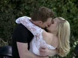  The last episode that I watched of "Sabrina The Teenage Witch" was the series finale "Soul Mates." My preferito part of the series finale was Harvey and Sabrina getting back together.