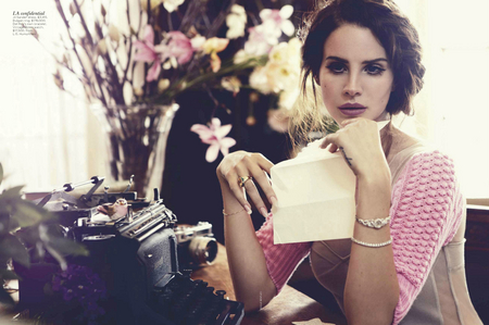  The breathtaking Lana del Rey.